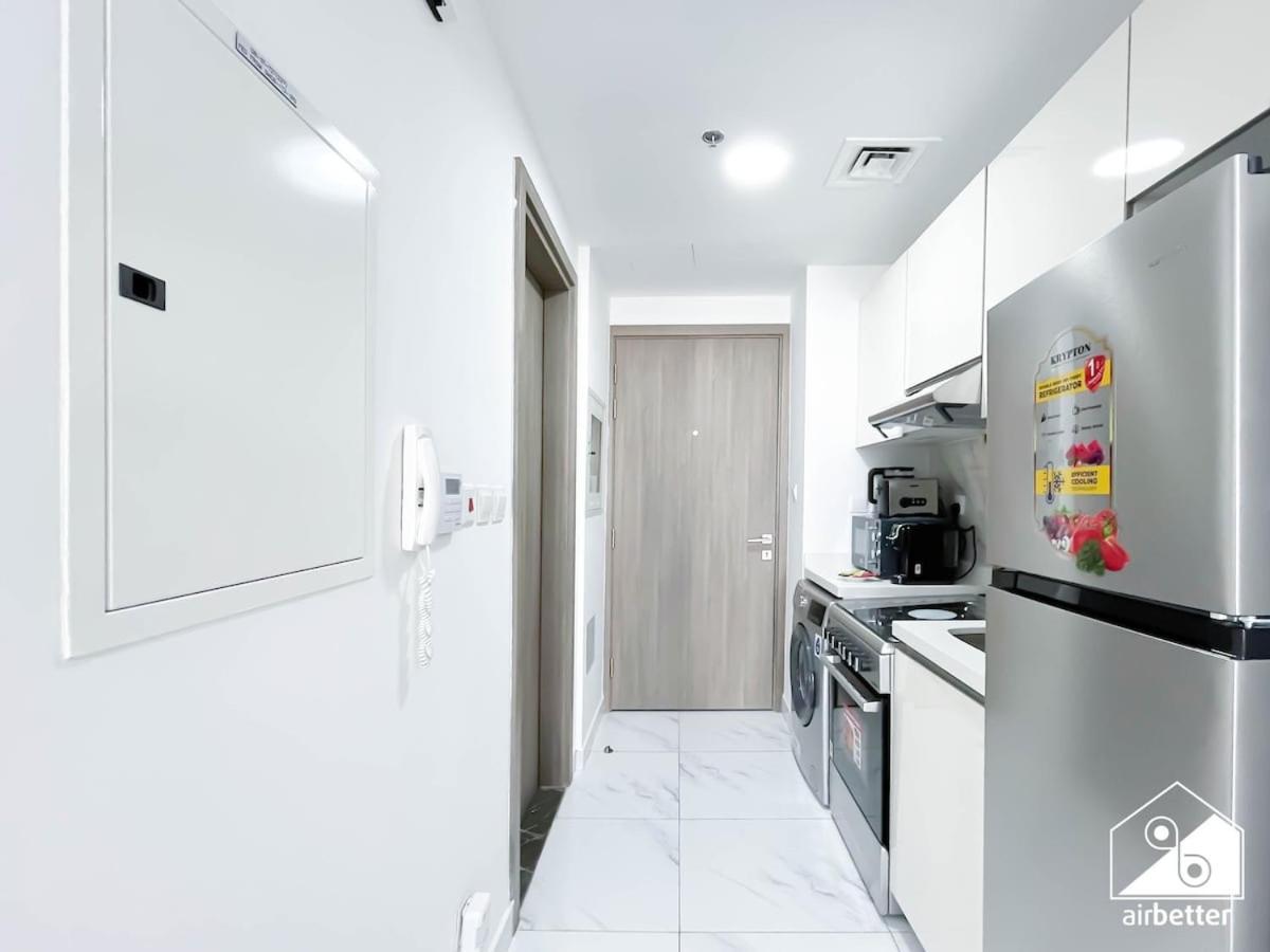 Your Jvc Hideaway With Balcony And Amenities Dubai