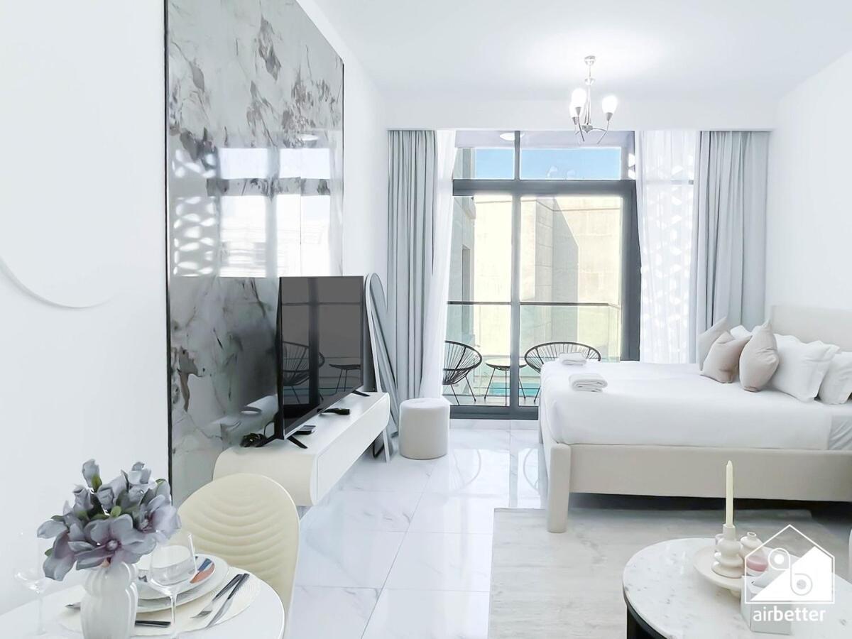 Your Jvc Hideaway With Balcony And Amenities Dubai